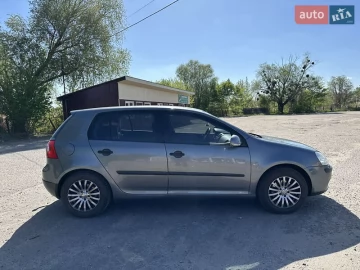 Авто Volkswagen Golf 2004 № 7643779