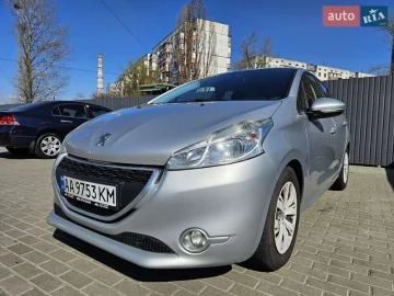 Авто Peugeot 208 2013 № 7643814