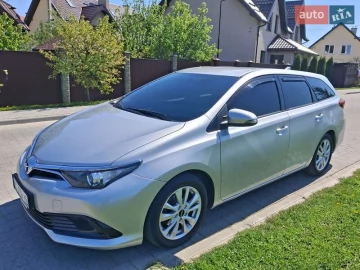 Авто Toyota Auris 2016 № 7643896