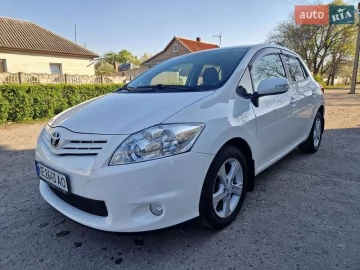 Авто Toyota Auris 2012 № 7643904