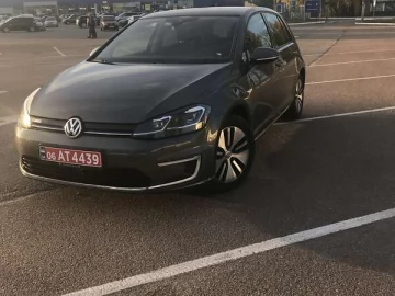 Авто Volkswagen E-Golf 2018 № 7643956
