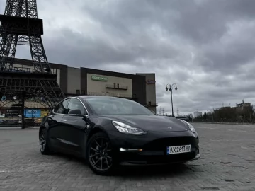 Авто Tesla Model 3 2019 № 7644020