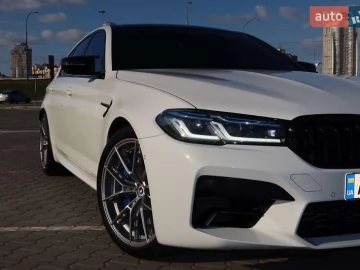 Авто BMW M5 2023 № 7644091