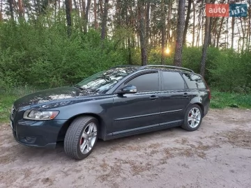 Авто Volvo V50 2010 № 7644224