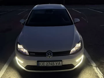 Авто Volkswagen E-Golf 2015 № 7644296