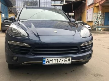 Авто Porsche Cayenne 2012 № 7644397