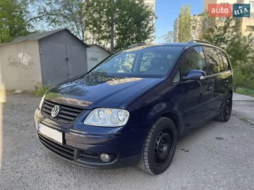 Авто Volkswagen Touran 2004 № 7644515