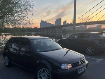 Авто Volkswagen Golf 2000 № 7644560