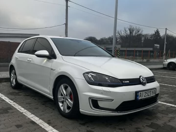 Авто Volkswagen E-Golf 2015 № 7644724