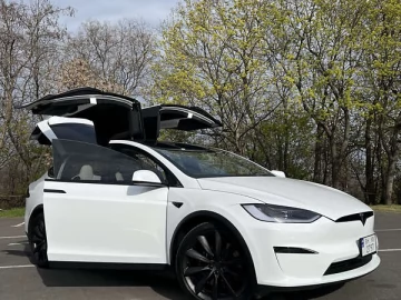 Авто Tesla Model X 2023 № 7644944