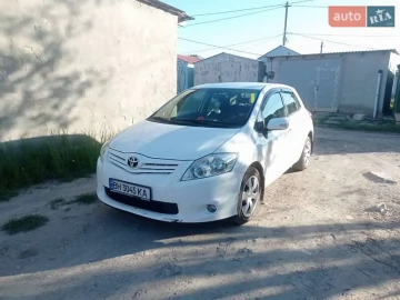 Авто Toyota Auris 2010 № 7645227