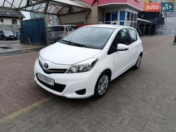 Авто Toyota Yaris 2013 № 7645822