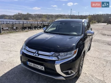 Авто Mitsubishi Outlander 2017 № 7646738
