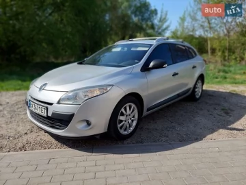 Авто Renault Megane 2011 № 7647032