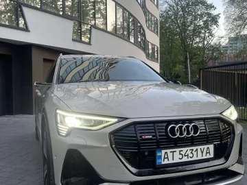Авто Audi E-Tron 2020 № 7647145
