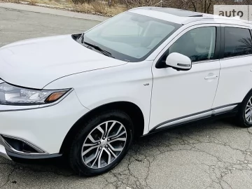 Авто Mitsubishi Outlander 2017 № 7647373