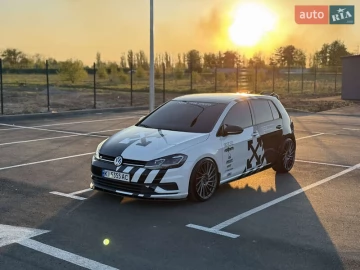 Авто Volkswagen Golf 2017 № 7647627