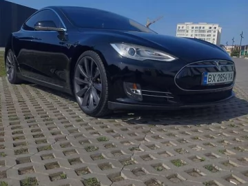 Авто Tesla Model S 2013 № 7647992
