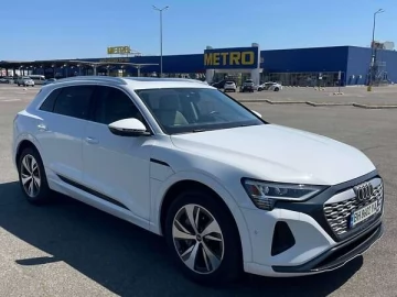 Авто Audi Q8 E-Tron 2023 № 7648030
