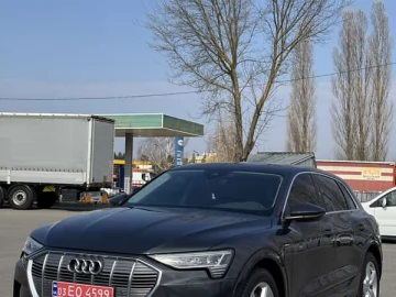 Авто Audi E-Tron 2020 № 7648397