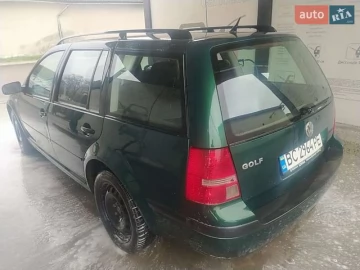 Авто Volkswagen Golf 2000 № 7648494
