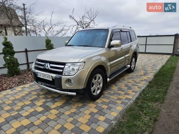 Авто Mitsubishi Pajero Wagon 2009 № 7648754