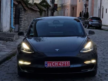 Авто Tesla Model 3 2019 № 7649244