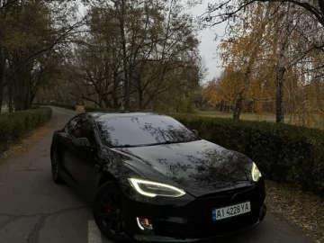 Авто Tesla Model S 2016 № 7649277