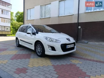 Авто Peugeot 308 2013 № 7649467