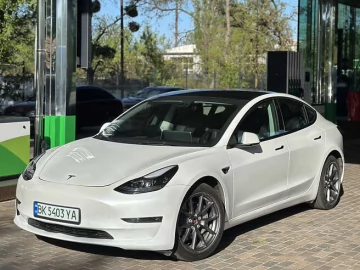 Авто Tesla Model 3 2022 № 7649719