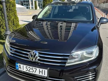 Авто Volkswagen Touareg 2018 № 7649738