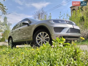 Авто Volkswagen Touareg 2017 № 7650191