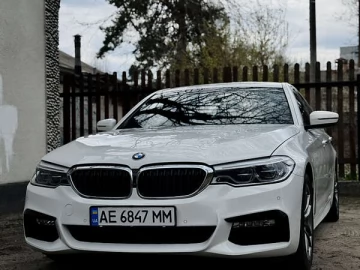 Авто BMW 5 Series 2018 № 7650311