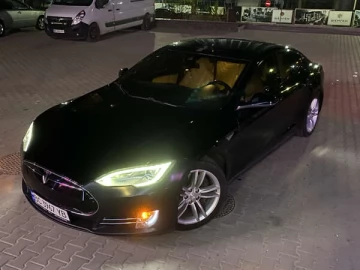 Авто Tesla Model S 2015 № 7650366