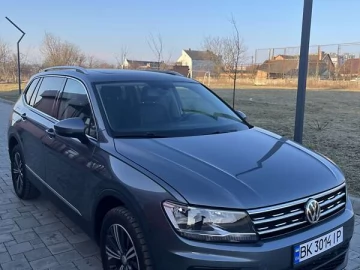 Авто Volkswagen Tiguan 2017 № 7650574