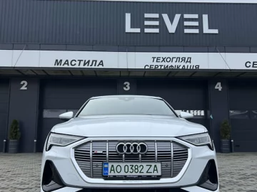 Авто Audi E-Tron 2020 № 7650604
