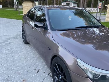 Авто BMW 5 Series 2004 № 7650702