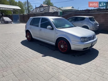 Авто Volkswagen Golf 2002 № 7650867