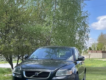 Авто Volvo V50 2009 № 7650933