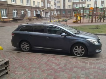 Авто Toyota Avensis 2010 № 7651764