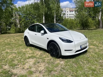 Авто Tesla Model Y 2024 № 7651891