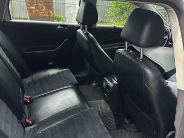 Авто Volkswagen Passat 2010 № 7652764