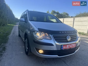 Авто Volkswagen Touran 2008 № 7652783