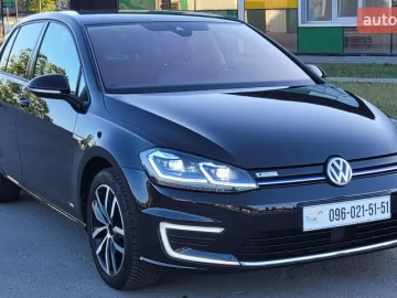 Авто Volkswagen E-Golf 2020 № 7652942