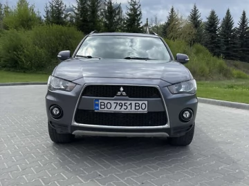Авто Mitsubishi Outlander Xl 2010 № 7653078
