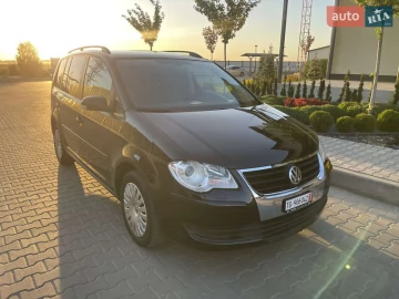 Авто Volkswagen Touran 2009 № 7653159