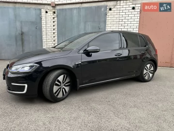 Авто Volkswagen E-Golf 2018 № 7653179