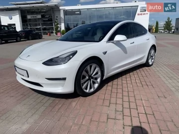 Авто Tesla Model 3 2020 № 7653266