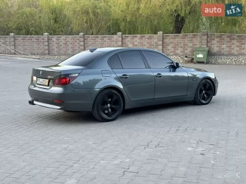 Авто BMW 5 Series 2004 № 7653552