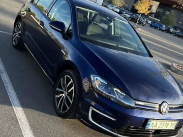 Авто Volkswagen E-Golf 2018 № 7653598